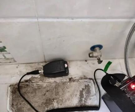 龙山屋顶漏水维修公司分享下卫生间漏水的危害及解决方法